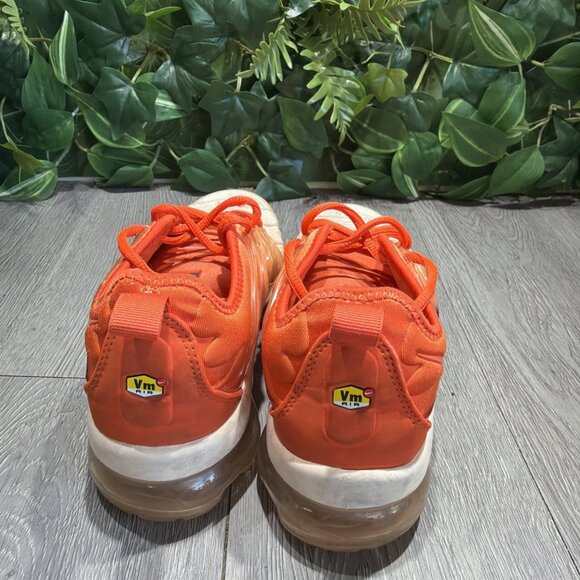 Nike Air VaporMax Plus Womens Size 6 Orange Athletic Running Shoes Sneakers